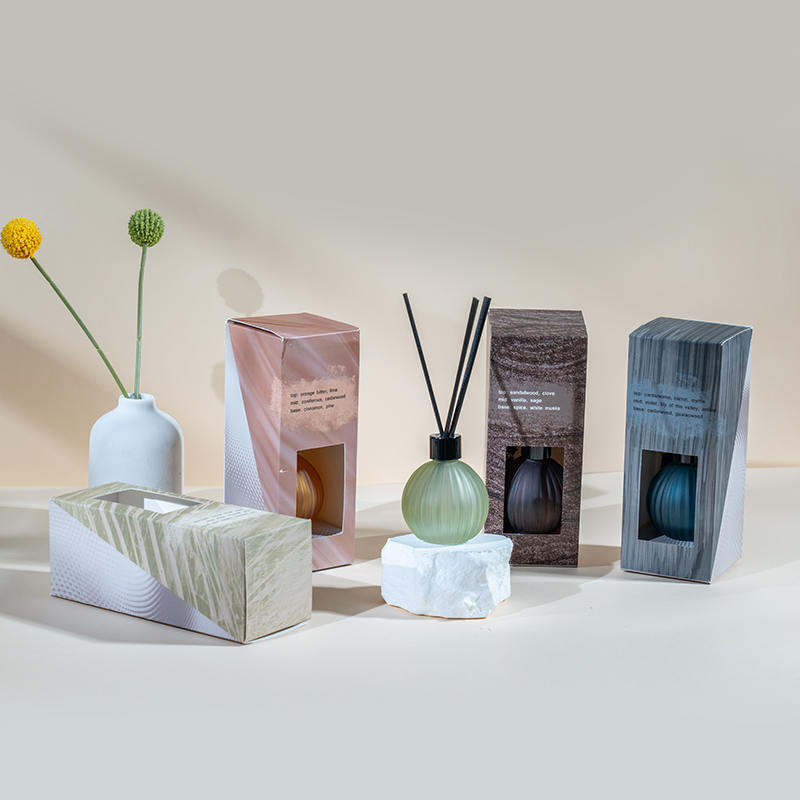 Mentol kaca kecil dengan jalur menegak botol penyejat reed diffuser-pengeluar penyebar buluh bau rumah