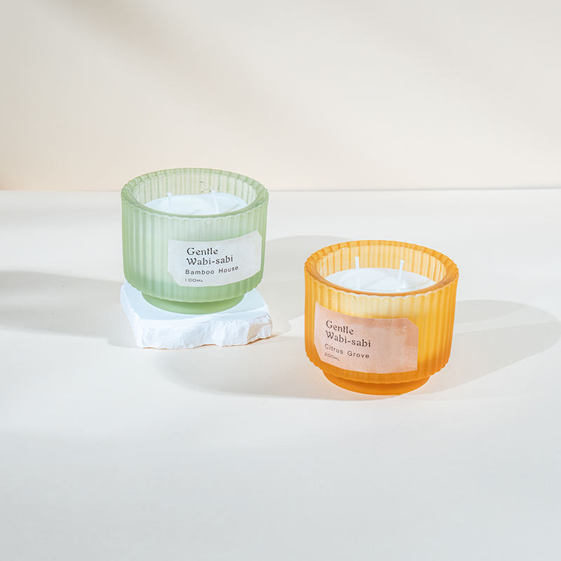 Cawan lilin kaca bulat dengan jalur menegak lilin wangi-penjual lilin lilin soya eko