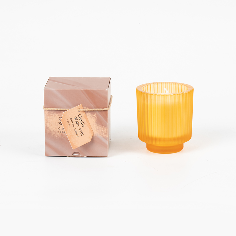 Cawan lilin kaca bulat dengan jalur menegak lilin wangi-penjual lilin lilin soya eko