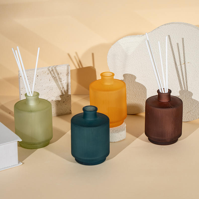 Pekeliling jalur menegak botol kaca lutsinar reed diffuser-pengeluar buluh diffuser bau rumah